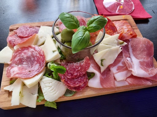 Pinocchio Café & Bar